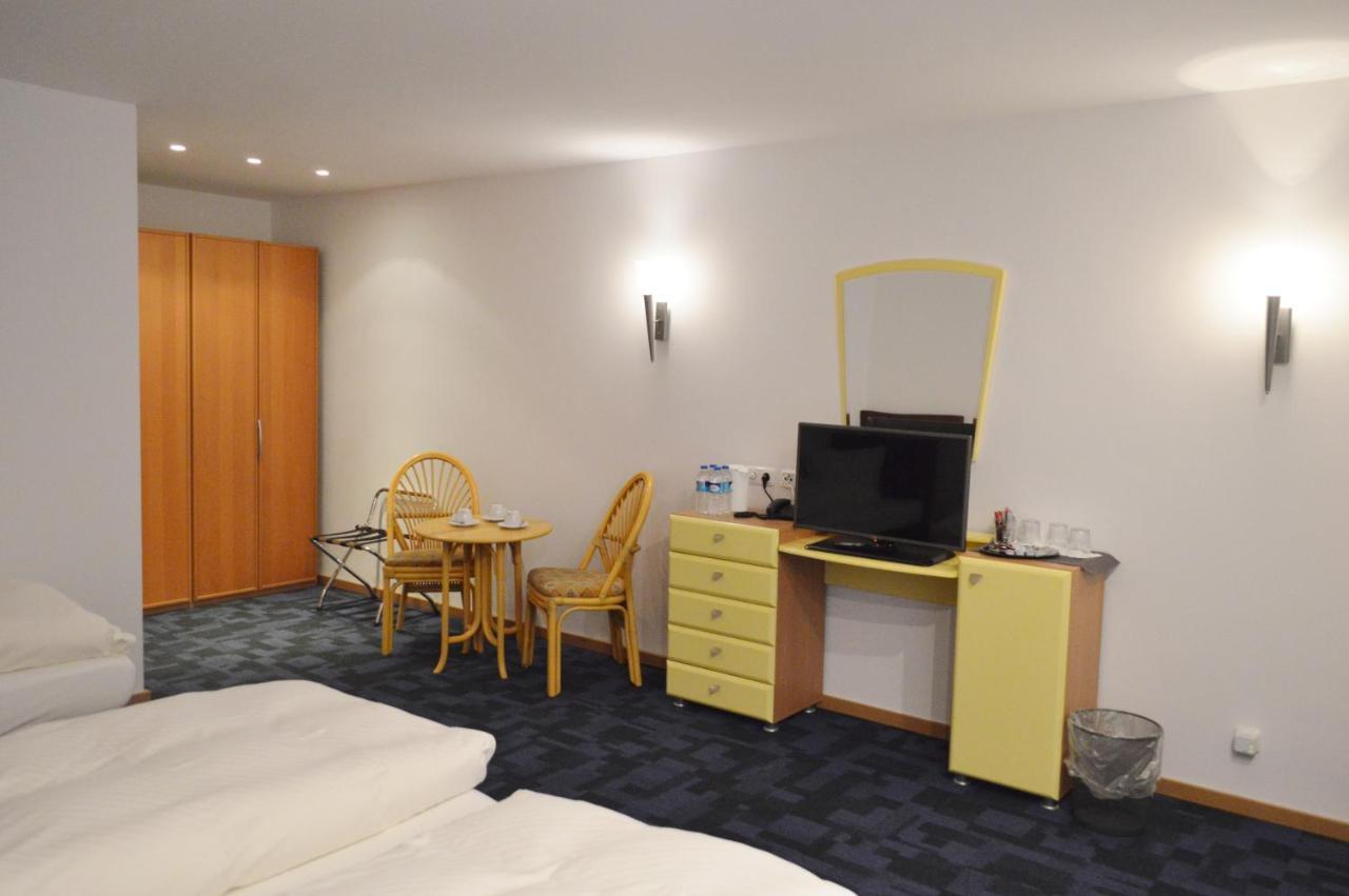 Hotel B8 Voerde Exteriér fotografie